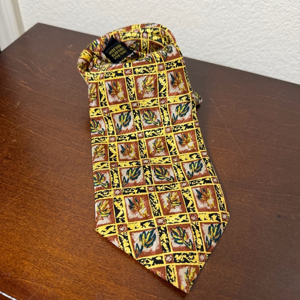 Collezione Handmade 100% Silk Stylized Leaves Organic Shape Abstract 59” Necktie